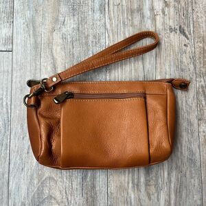 Le Donne Wristlet Leather Brown Vintage Neautral Minimalist Strap Wallet